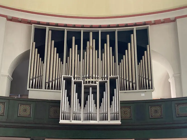 Karl-Schuke-Orgel in der Johanneskirche in Berlin-Lichterfelde (Foto: Bettina Heuer-Uharek)